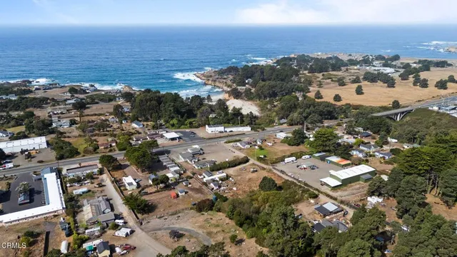 $980,000 | 18781 Highway 1, Fort Bragg, CA 95437