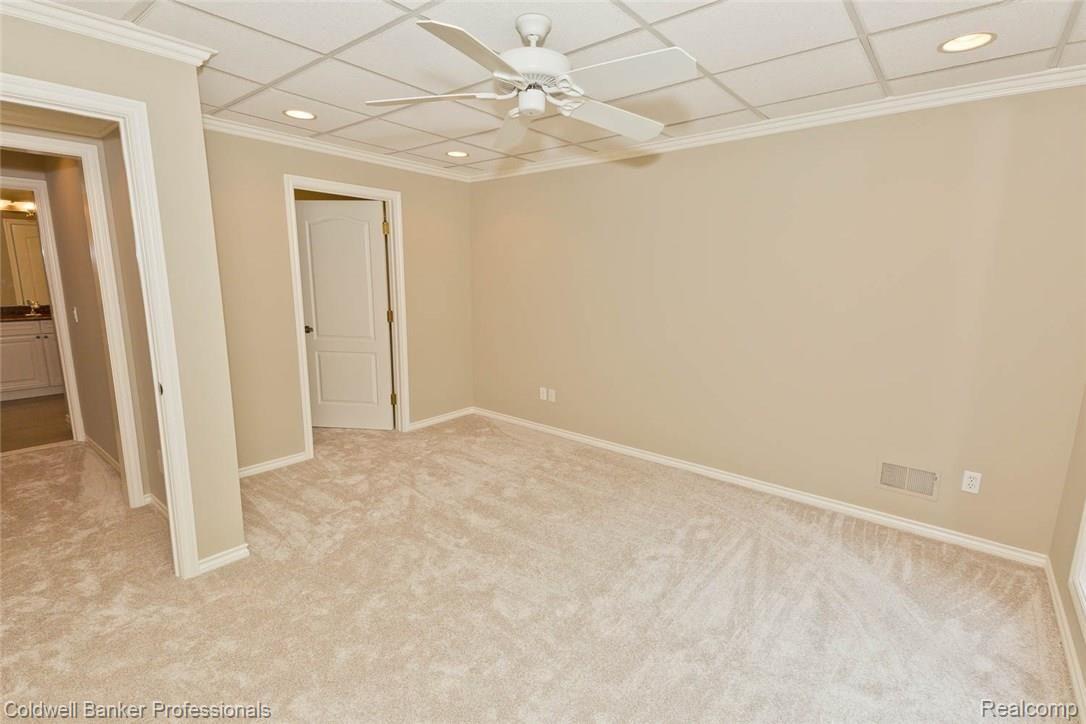 5329 Keswick Court Rochester, MI 48306 - Photo 55 of 64 large bedroom #5