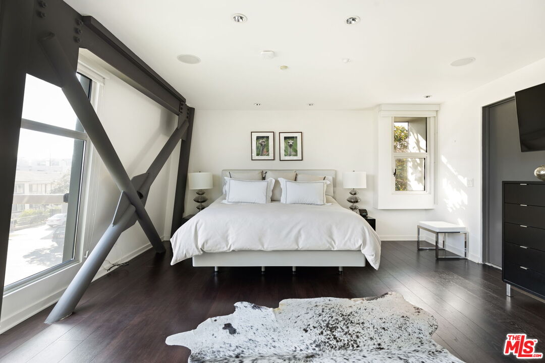 1513 9th Street, Unit 3 Santa Monica, CA 90401 - Photo 11 of 21