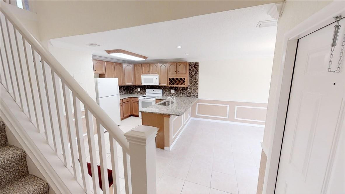 663 Corona Way Deerfield Beach, FL 33442 - Photo 12 of 37 Photo 12