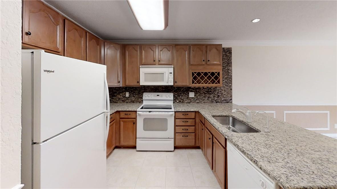 663 Corona Way Deerfield Beach, FL 33442 - Photo 5 of 37 Photo 5