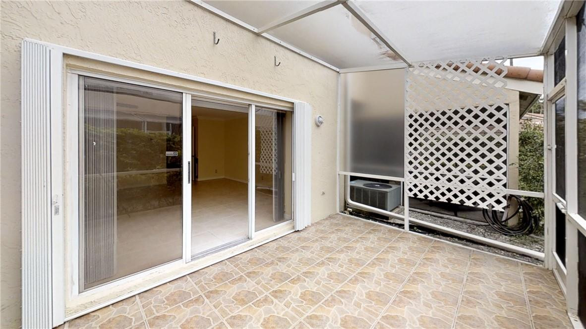 663 Corona Way Deerfield Beach, FL 33442 - Photo 9 of 37 Photo 9