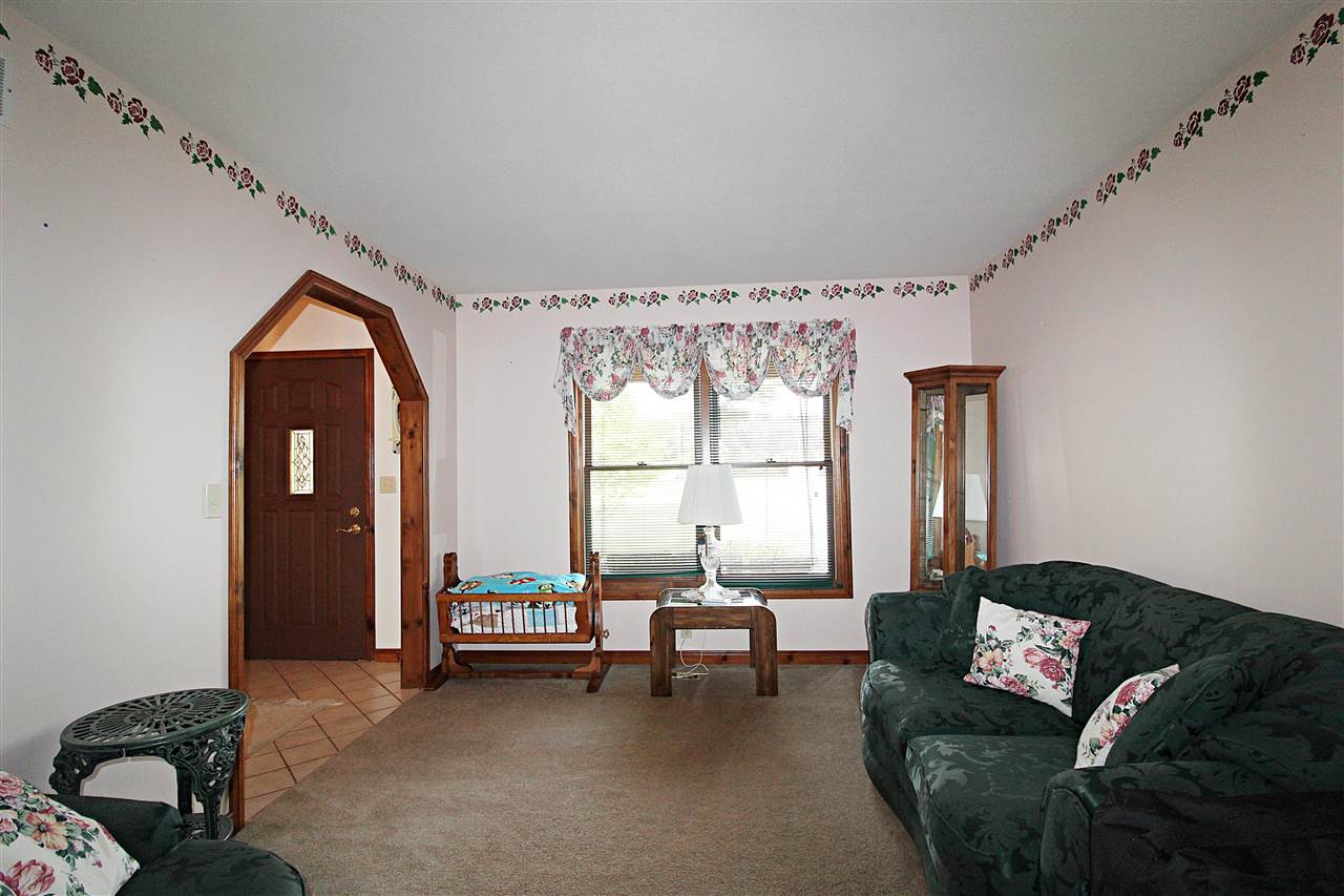 7303 Reid Road Swartz Creek, MI 48473 - Photo 3 of 39 50055171-2.JPG