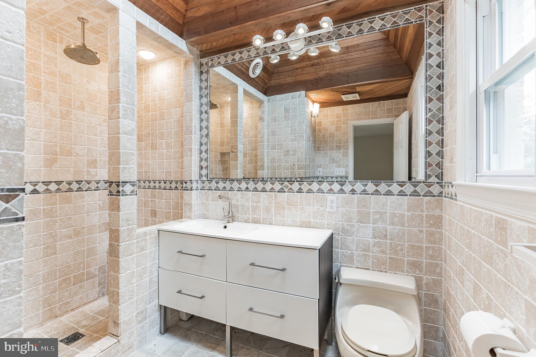 2100 Marymont Road Silver Spring, MD 20906 - Photo 21 of 37 Full bathroom for bedroom 3