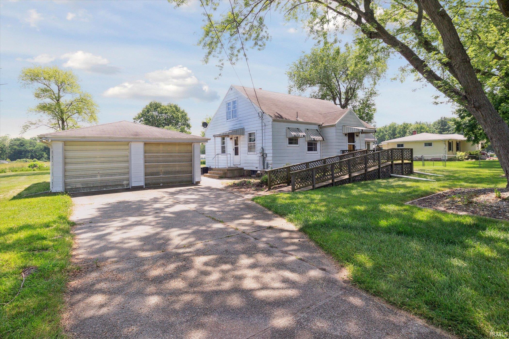 58920 Beech Road Mishawaka, IN 46544 - Photo 3 of 36 Gallery Image 3