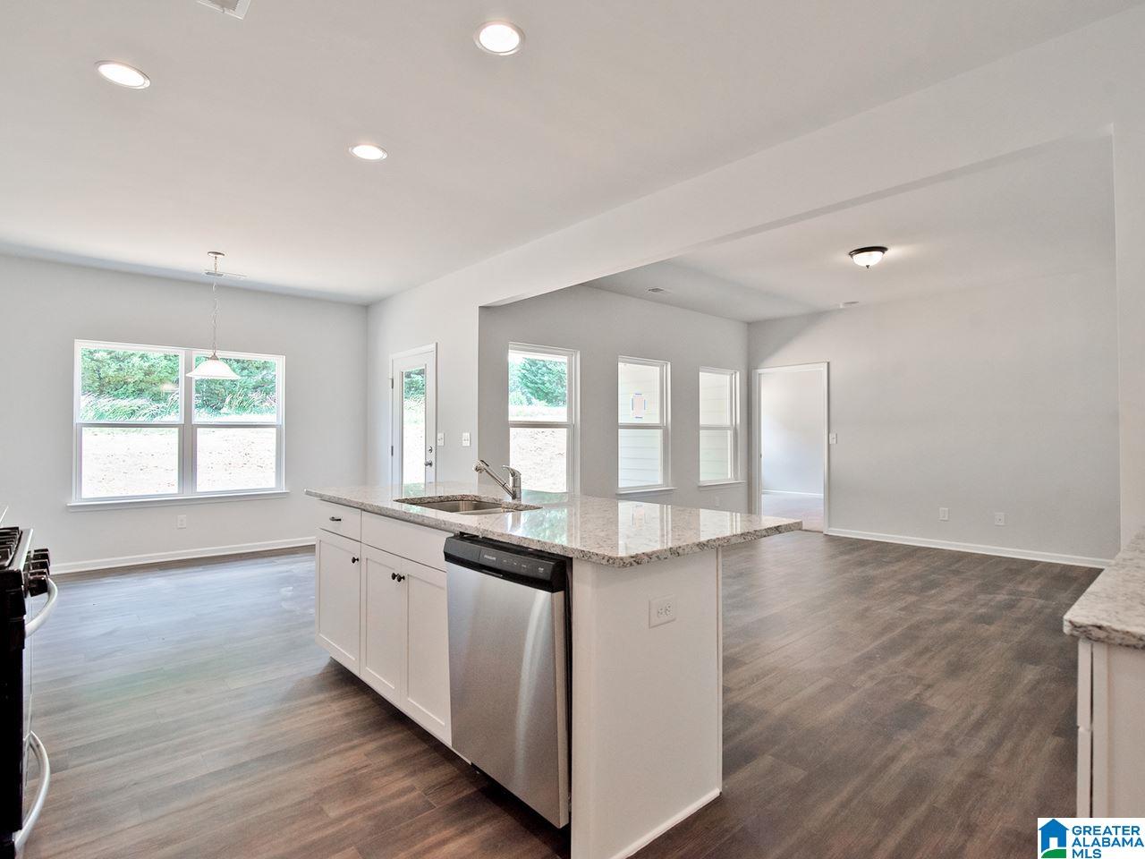 348 Country Side Circle Calera, AL 35040 - Photo 13 of 34
