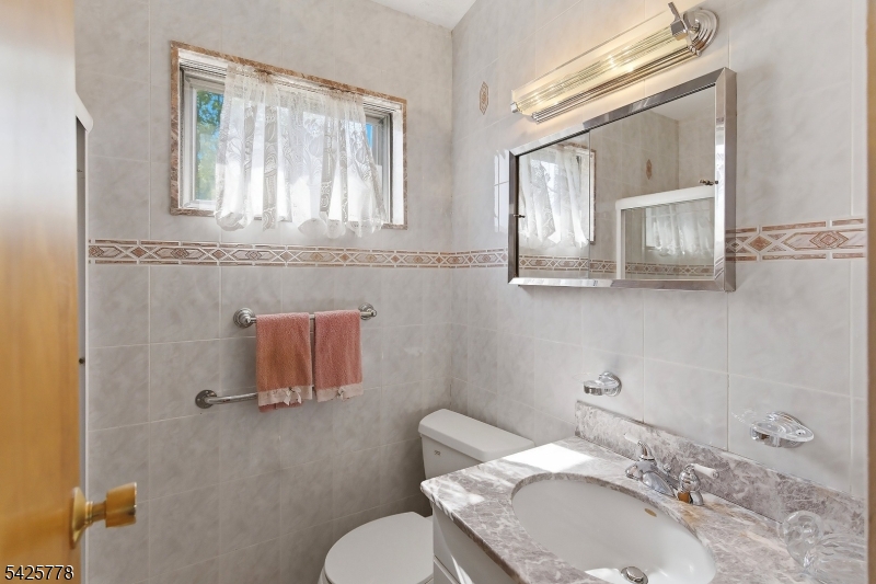 38 Atkins Terrace East Rutherford, NJ 07073 - Photo 20 of 37