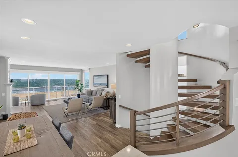 $5,499,000 | 109 A Surfside Avenue, Surfside, CA 90743