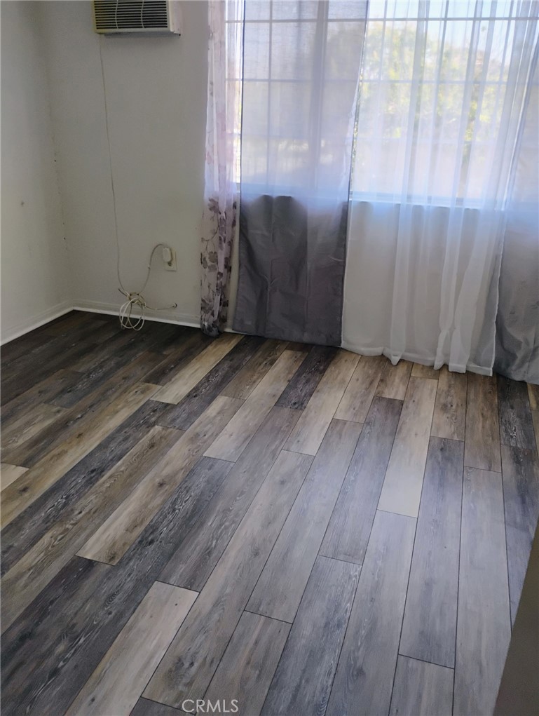 230 West South Street Rialto, CA 92376 - Photo 5 of 7