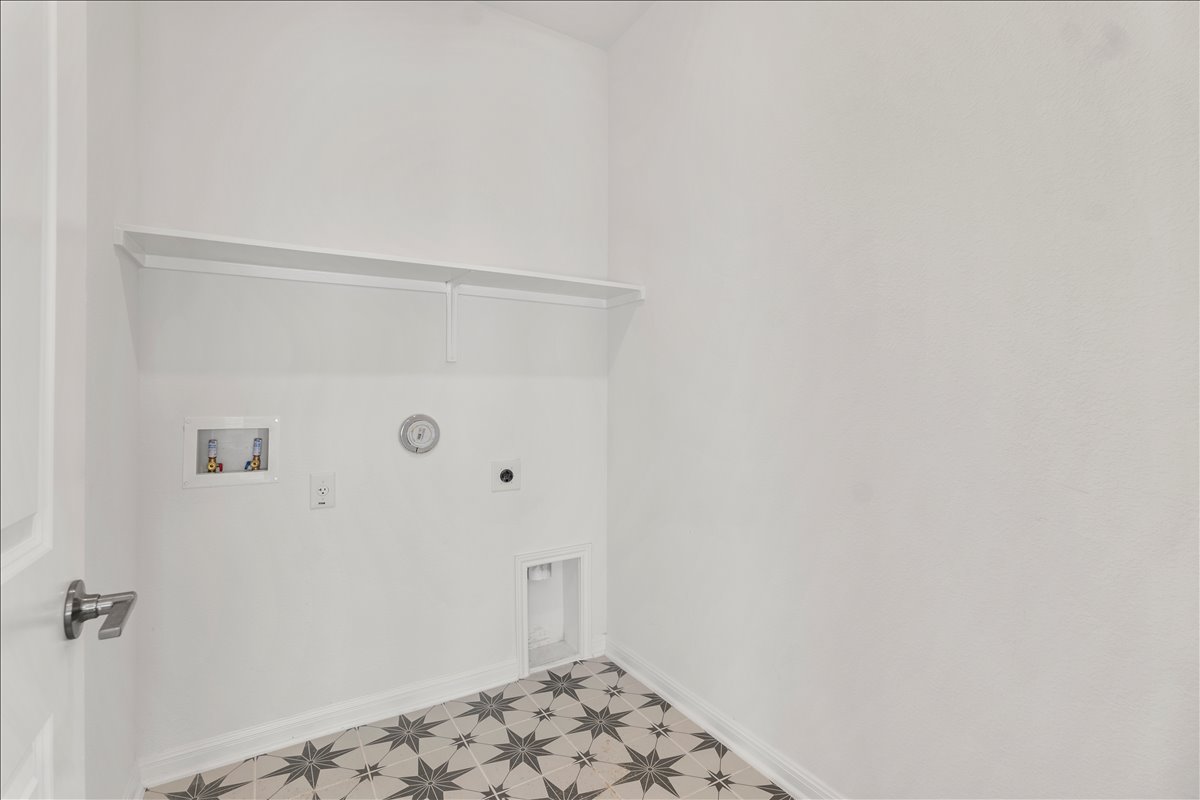 133 Grn Knl Lane Georgetown, TX 78628 - Photo 16 of 31 a view of small space