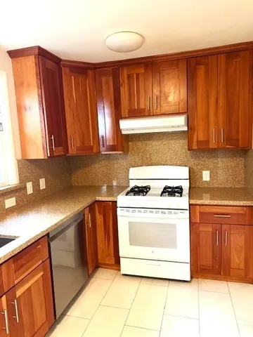 $3,000 | 515 North El Camino Real, Unit 1, San Mateo, CA 94401