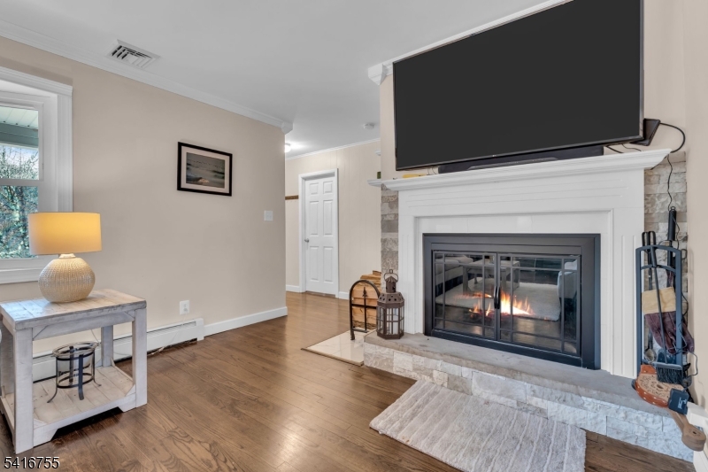 206 Pleasant Run Road Neshanic Station, NJ 08853 - Photo 11 of 36