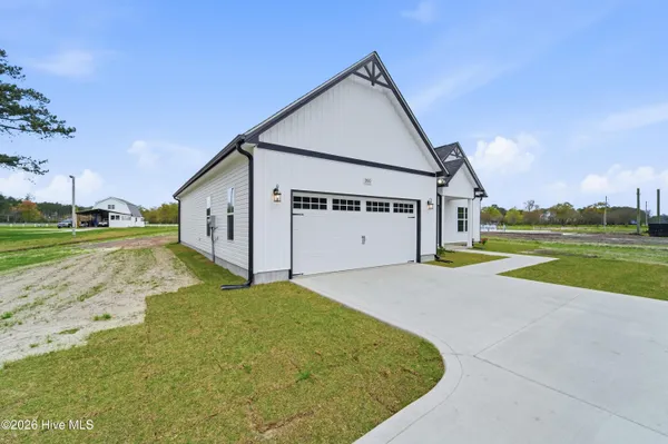 $319,990 | 1300 South Nc 41 & 111, Beulaville, NC 28518