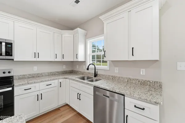 $319,990 | 1300 South Nc 41 & 111, Beulaville, NC 28518