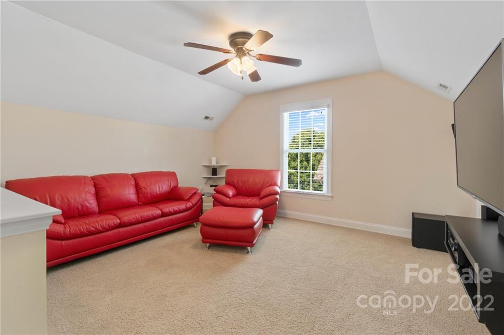 389 Third Baxter Street Fort Mill, SC 29708 - Photo 40 of 48 a living room with furniture