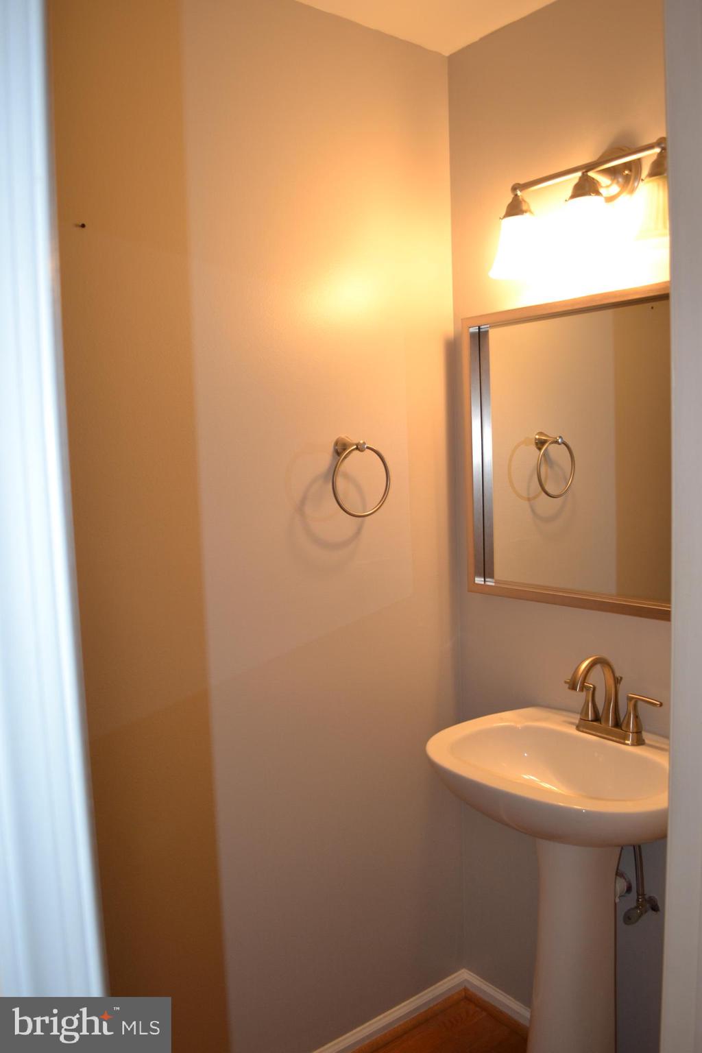 3106 William Road Garnet Valley, PA 19060 - Photo 5 of 31 First Floor Half Bath