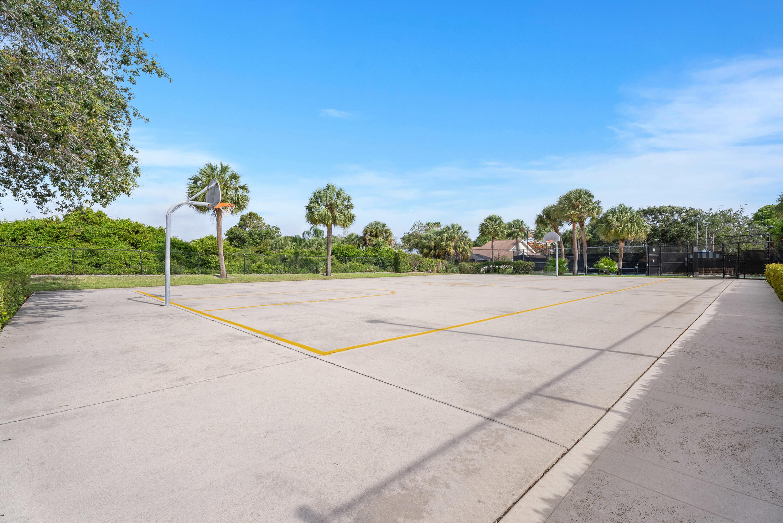 109 Harbourside Circle Jupiter, FL 33477 - Photo 31 of 39 36_dsc09530
