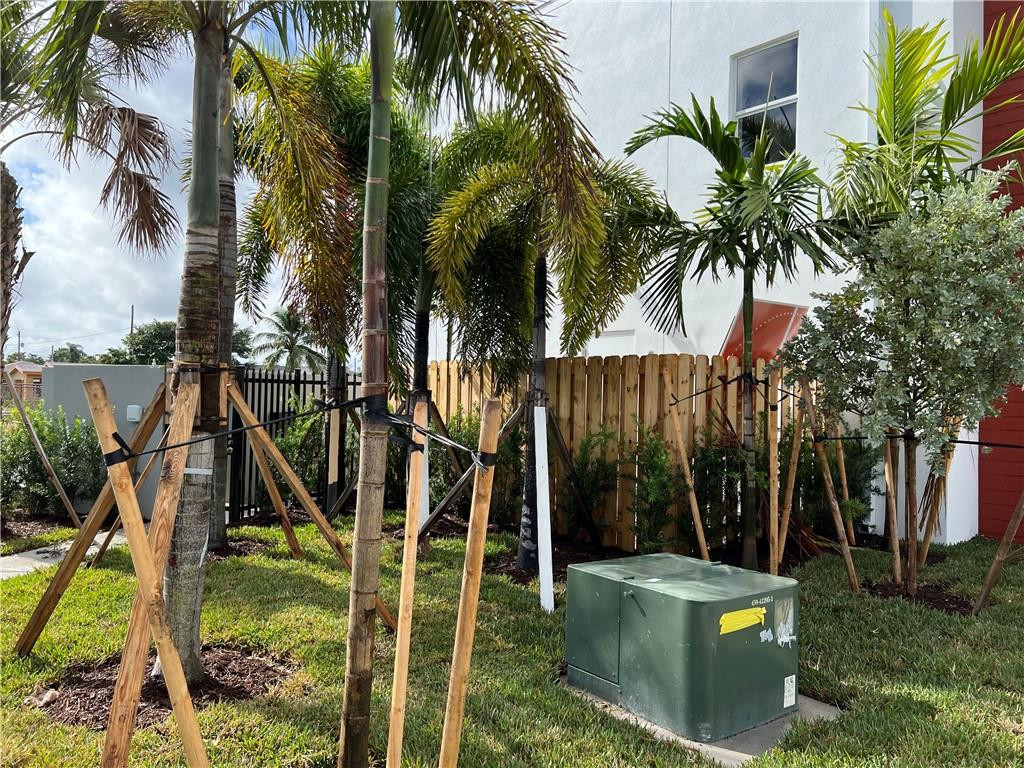 305 Foster Road, Unit 9 Hallandale Beach, FL 33009 - Photo 11 of 13 Photo 11