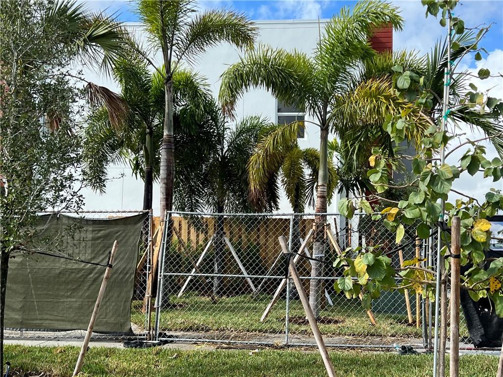 305 Foster Road, Unit 9 Hallandale Beach, FL 33009 - Photo 6 of 13 Photo 6
