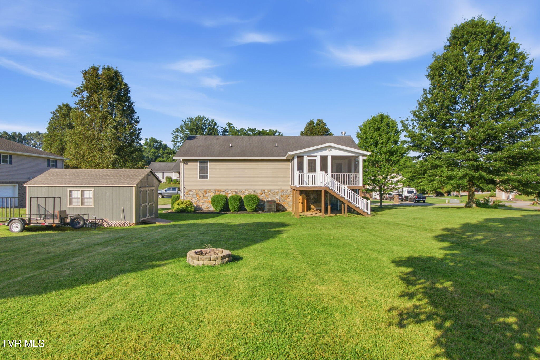 226 Reed Avenue Greeneville, TN 37743 - Photo 31 of 34 31-web-or-mls-DZ3A4806