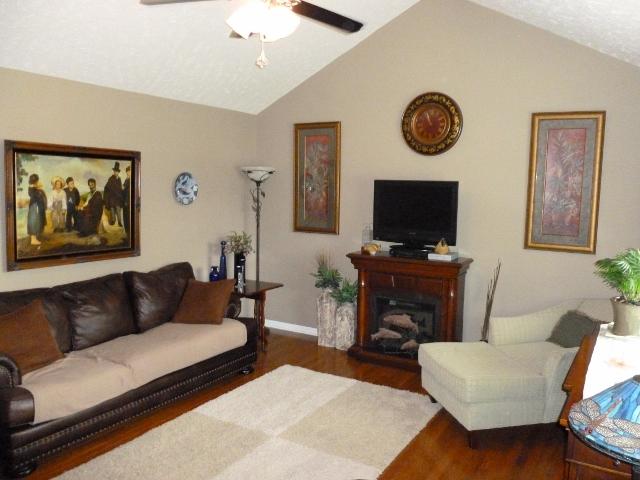 489 Skinner Flat Road Manchester, TN 37355 - Photo 5 of 20 Another angle of the lving area