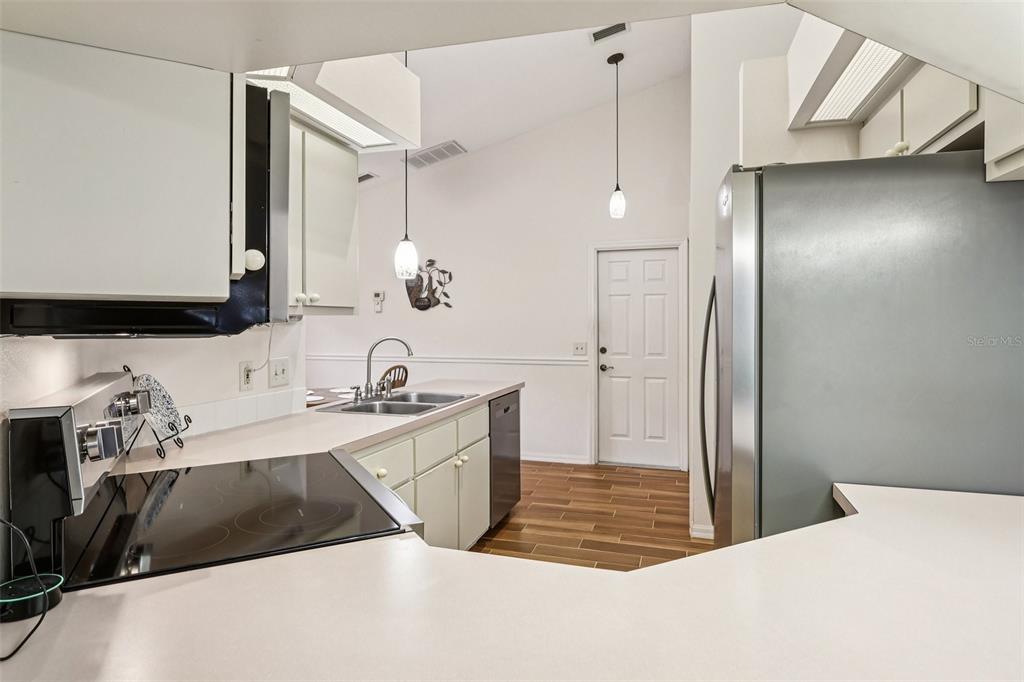 239 Juniper Way Tavares, FL 32778 - Photo 15 of 45