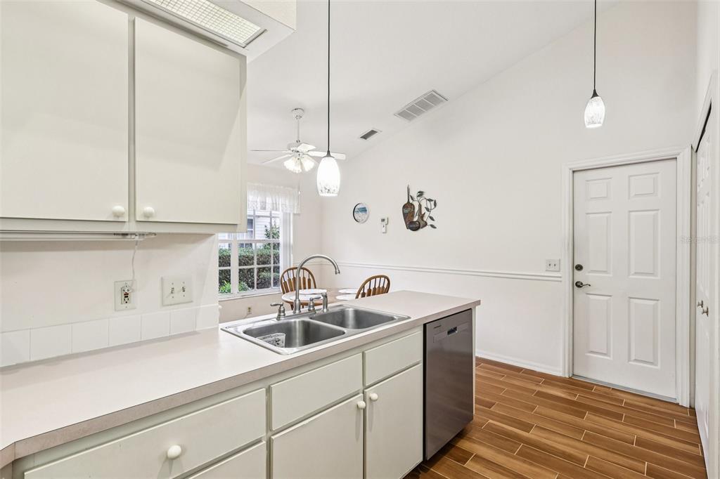 239 Juniper Way Tavares, FL 32778 - Photo 17 of 45