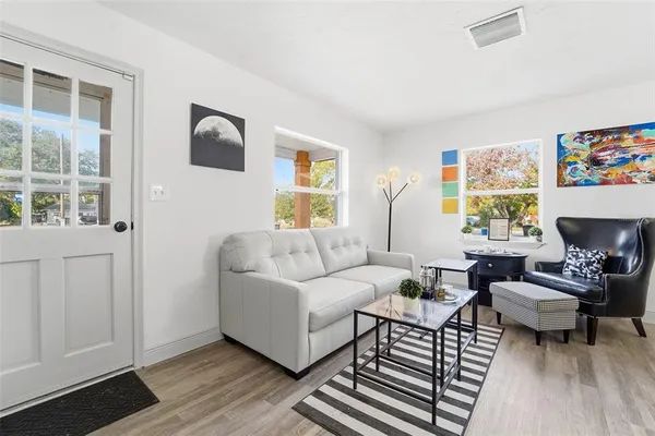 $300,000 | 1215 Nicholson Street, Clearwater, FL 33755