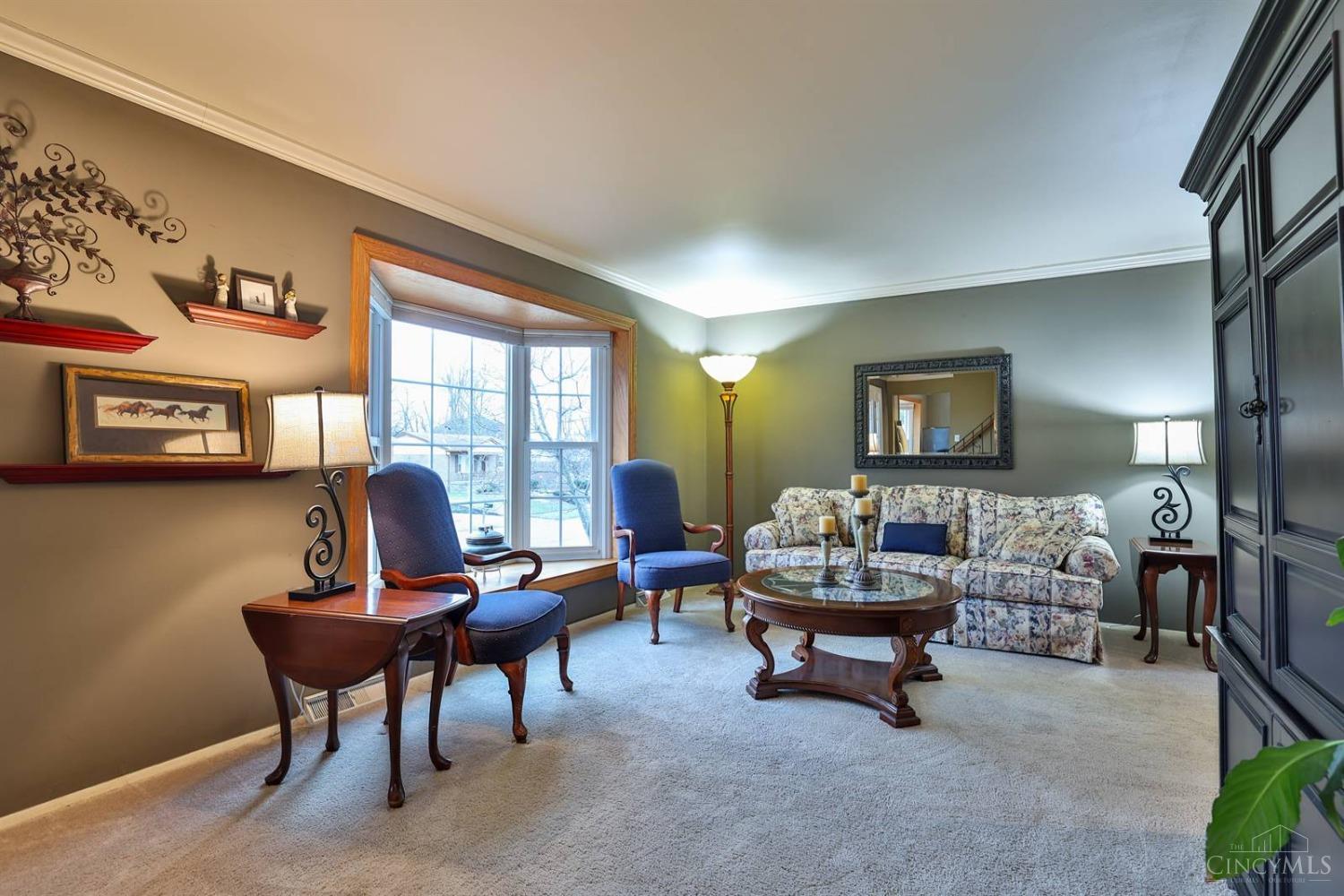 1289 Linneman Road Cincinnati, OH 45238 - Photo 6 of 43 Gallery Image 6