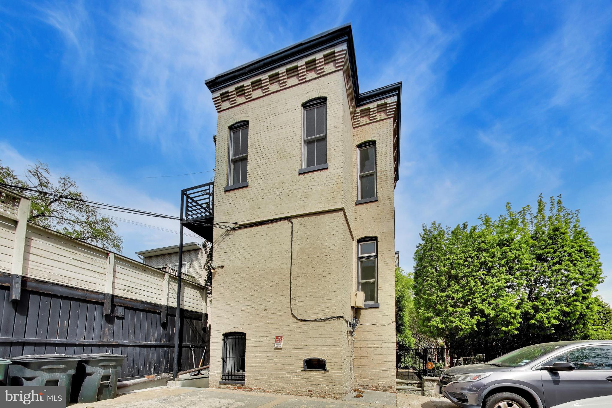 1302 R Street Northwest, Unit 1 Washington, DC 20009 - Photo 24 of 29