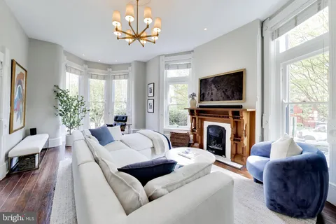 $1,385,000 | 1302 R Street Northwest, Unit 1, Washington, DC 20009
