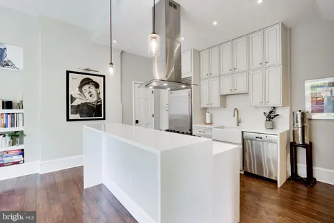 $1,385,000 | 1302 R Street Northwest, Unit 1, Washington, DC 20009