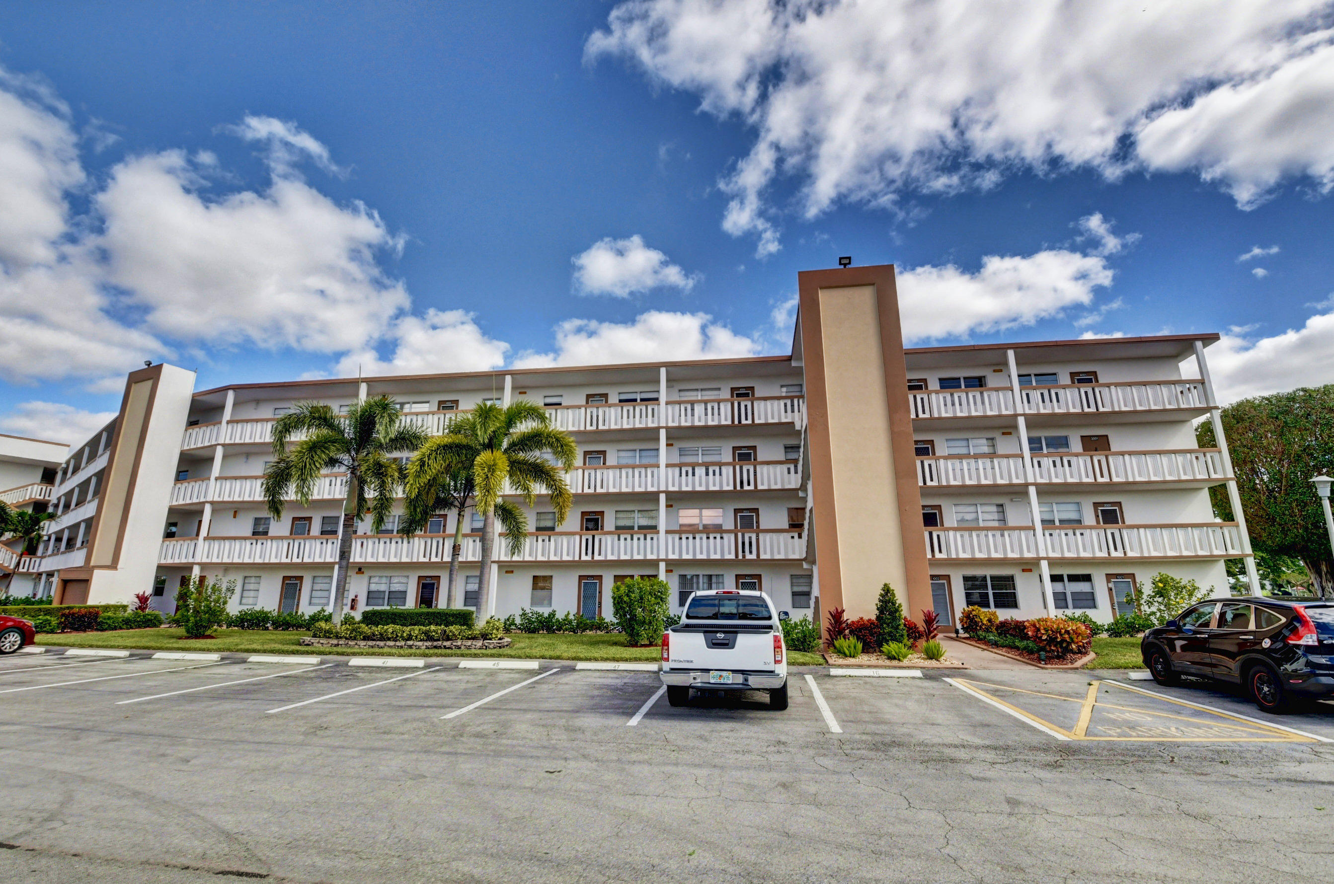4002 Cornwall East, Unit PH 2 Boca Raton, FL 33434 - Photo 36 of 36 Building street view
