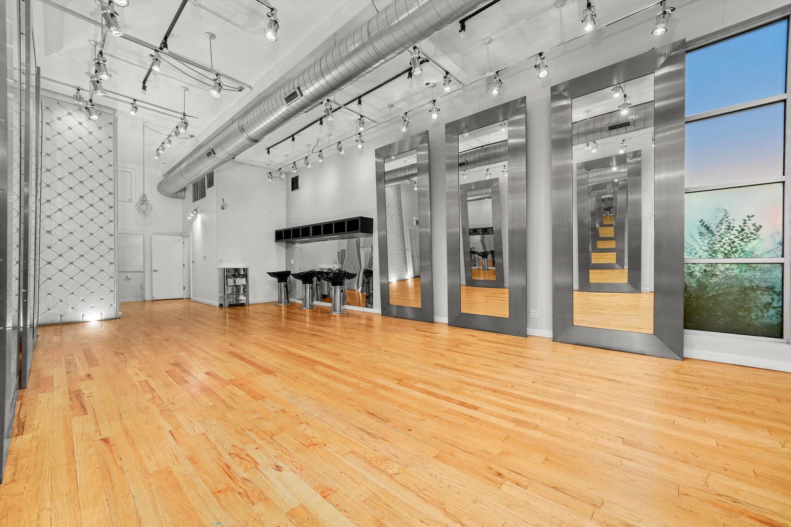 1412 West Division Street, Unit C1 Chicago, IL 60642 - Photo 17 of 28