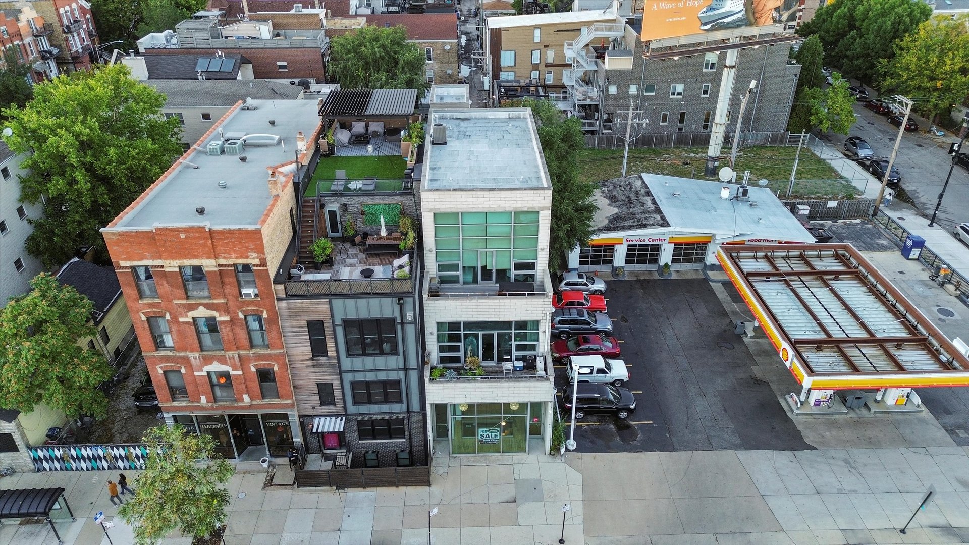 1412 West Division Street, Unit C1 Chicago, IL 60642 - Photo 3 of 28 an aerial view of multiple houses