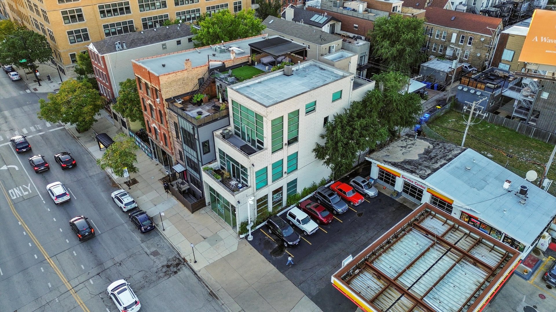1412 West Division Street, Unit C1 Chicago, IL 60642 - Photo 4 of 28 an aerial view of a house