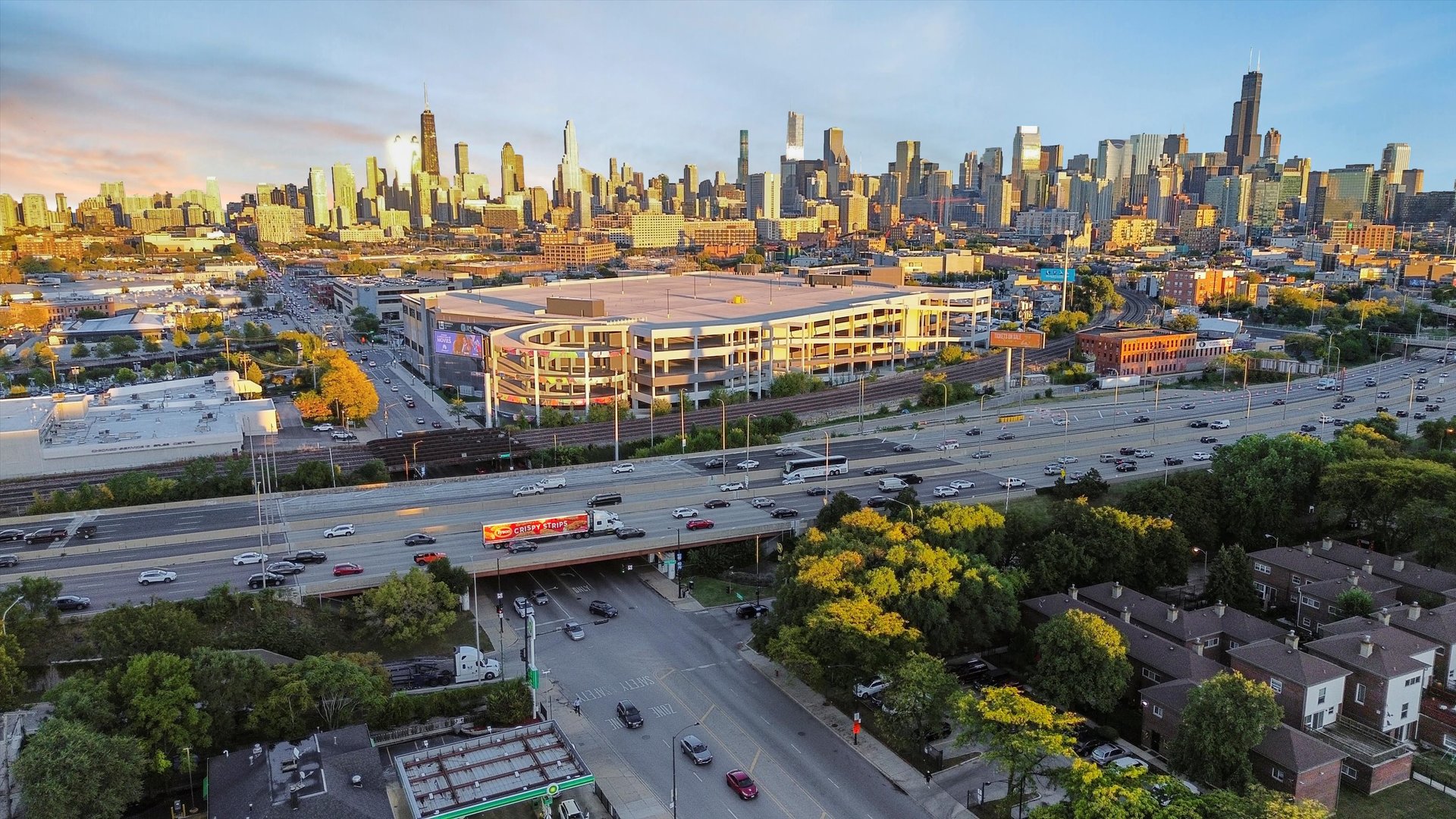 1412 West Division Street, Unit C1 Chicago, IL 60642 - Photo 7 of 28 a view of a city