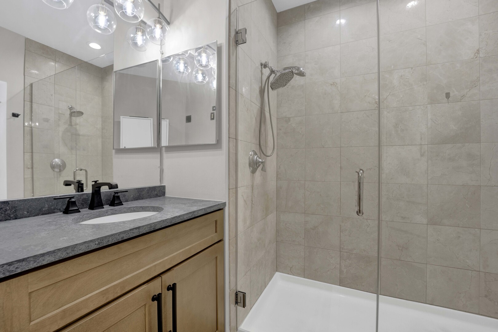 950 West Monroe Street, Unit 412 Chicago, IL 60607 - Photo 17 of 30 Gallery Image 17