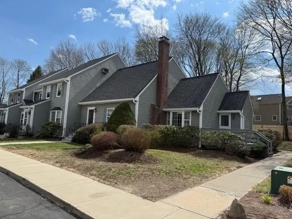 $3,000 | 24 Washington Green, Unit 24, Walpole, MA 02032