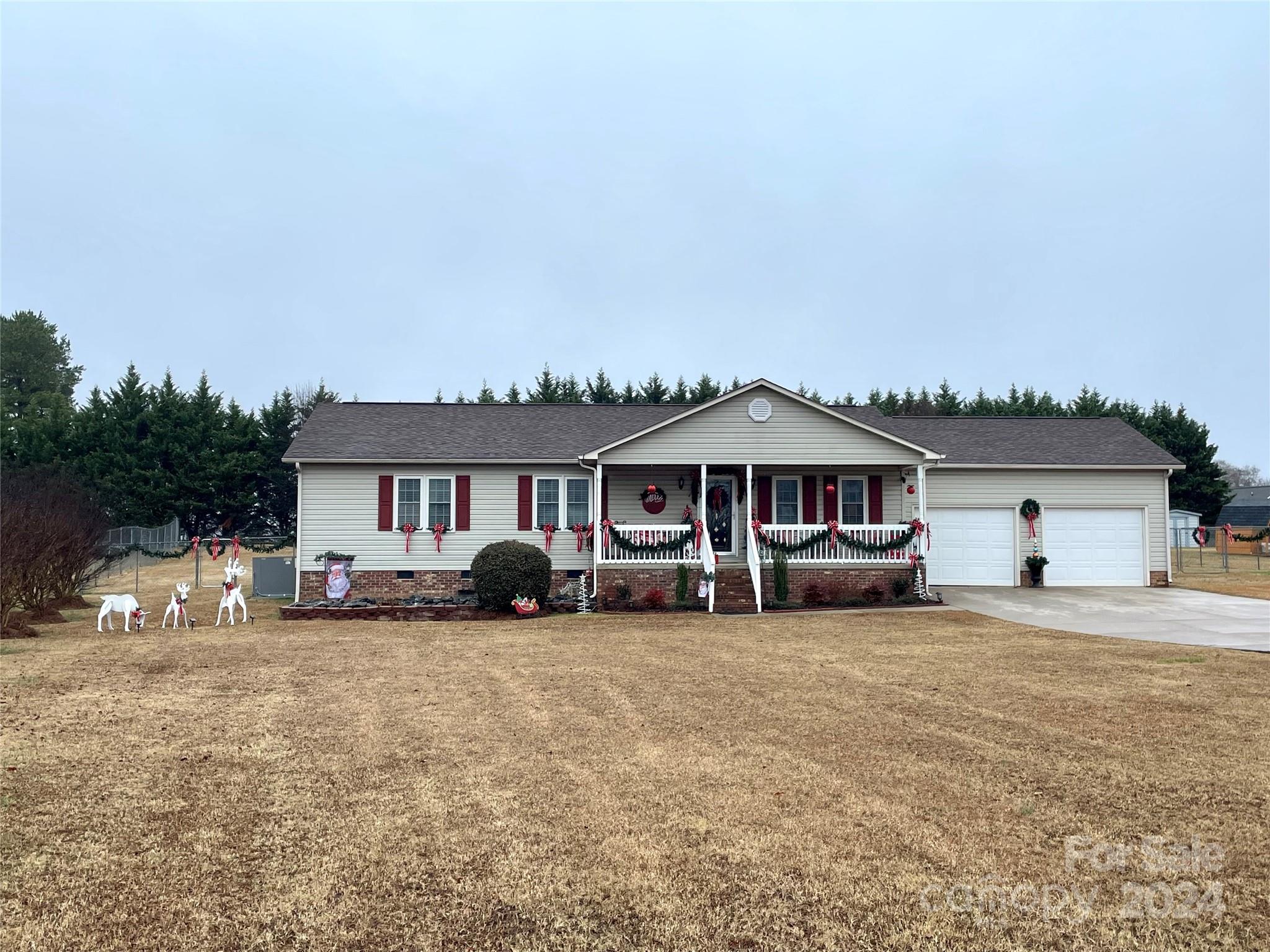 118 Carr Road Dallas, NC 28034 - Photo 1 of 19 Gallery Image 1