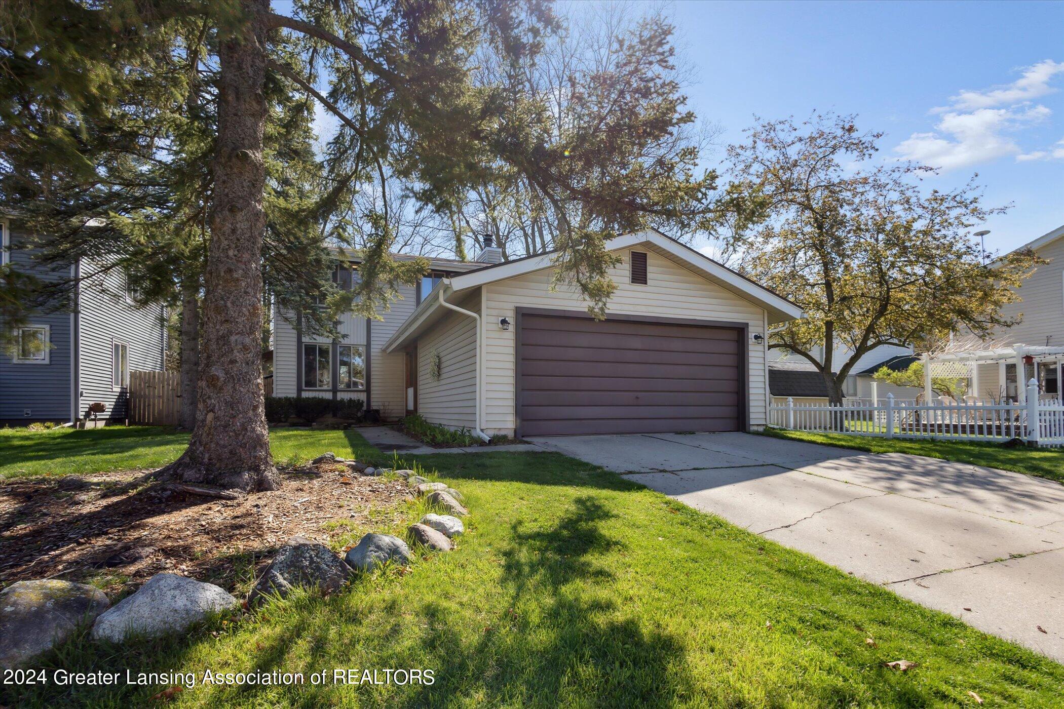 04-3033-Scarborough-Rd-Lansing-MI-48910-