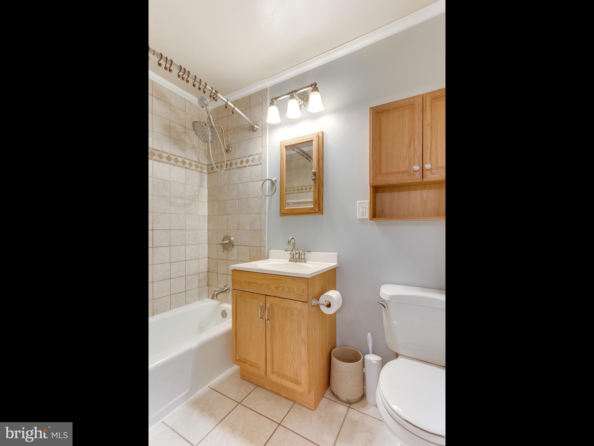 2217 Coppersmith Square Reston, VA 20191 - Photo 16 of 30 Bath Large and updated