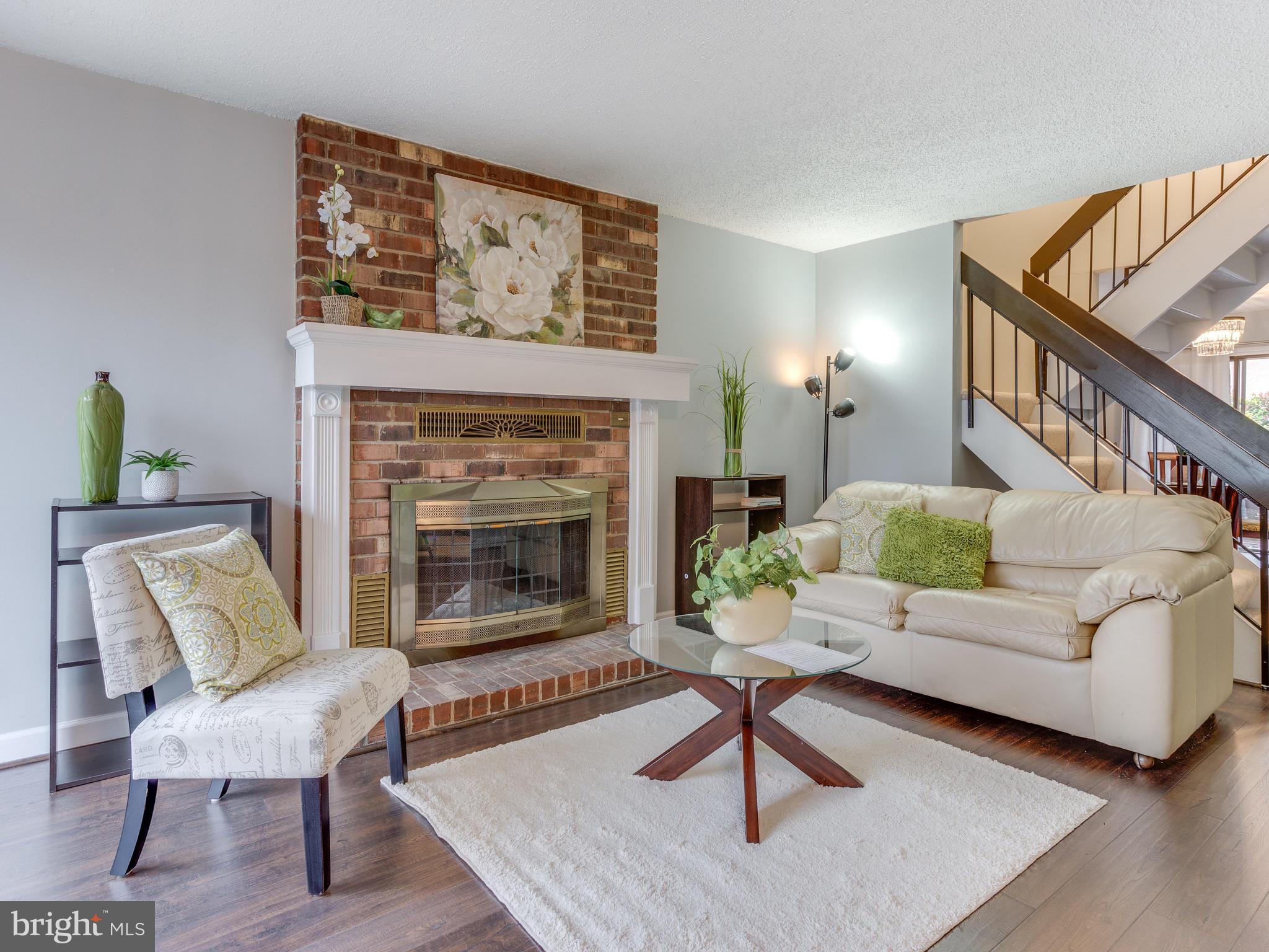 2217 Coppersmith Square Reston, VA 20191 - Photo 6 of 30 Living Room