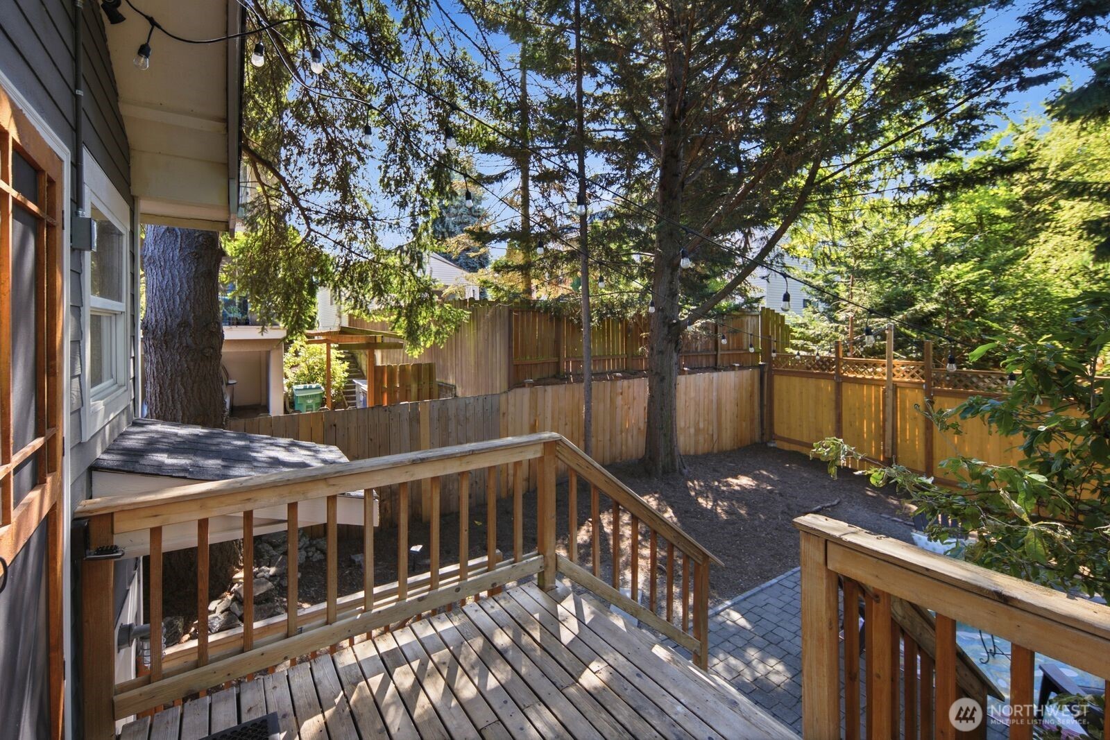 1709 North 35th Street Seattle, WA 98103 - Photo 17 of 39 Gallery Image 17