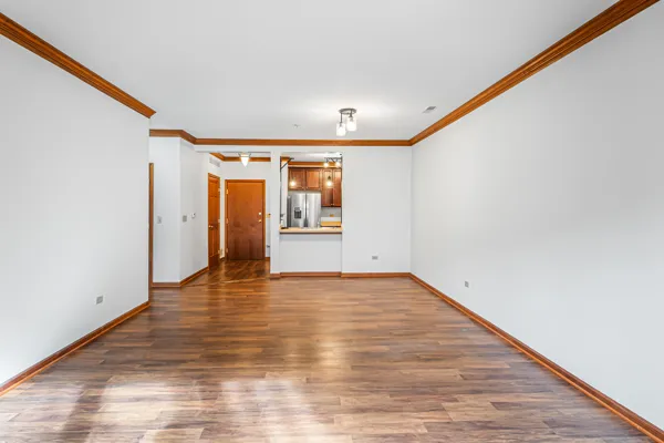 $315,000 | 10 Ford Street, Unit 103, Geneva, IL 60134