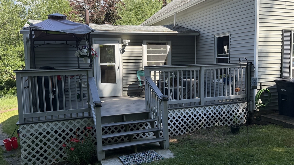 445 Lebanon Hill Road Southbridge, MA 01550 - Photo 12 of 38