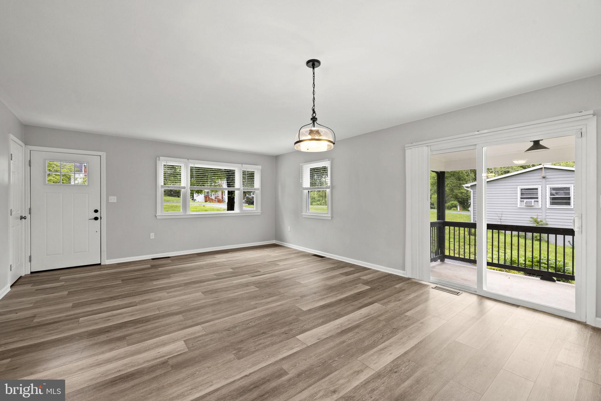 15 Mountain View Road Flint Hill, VA 22627 - Photo 4 of 21