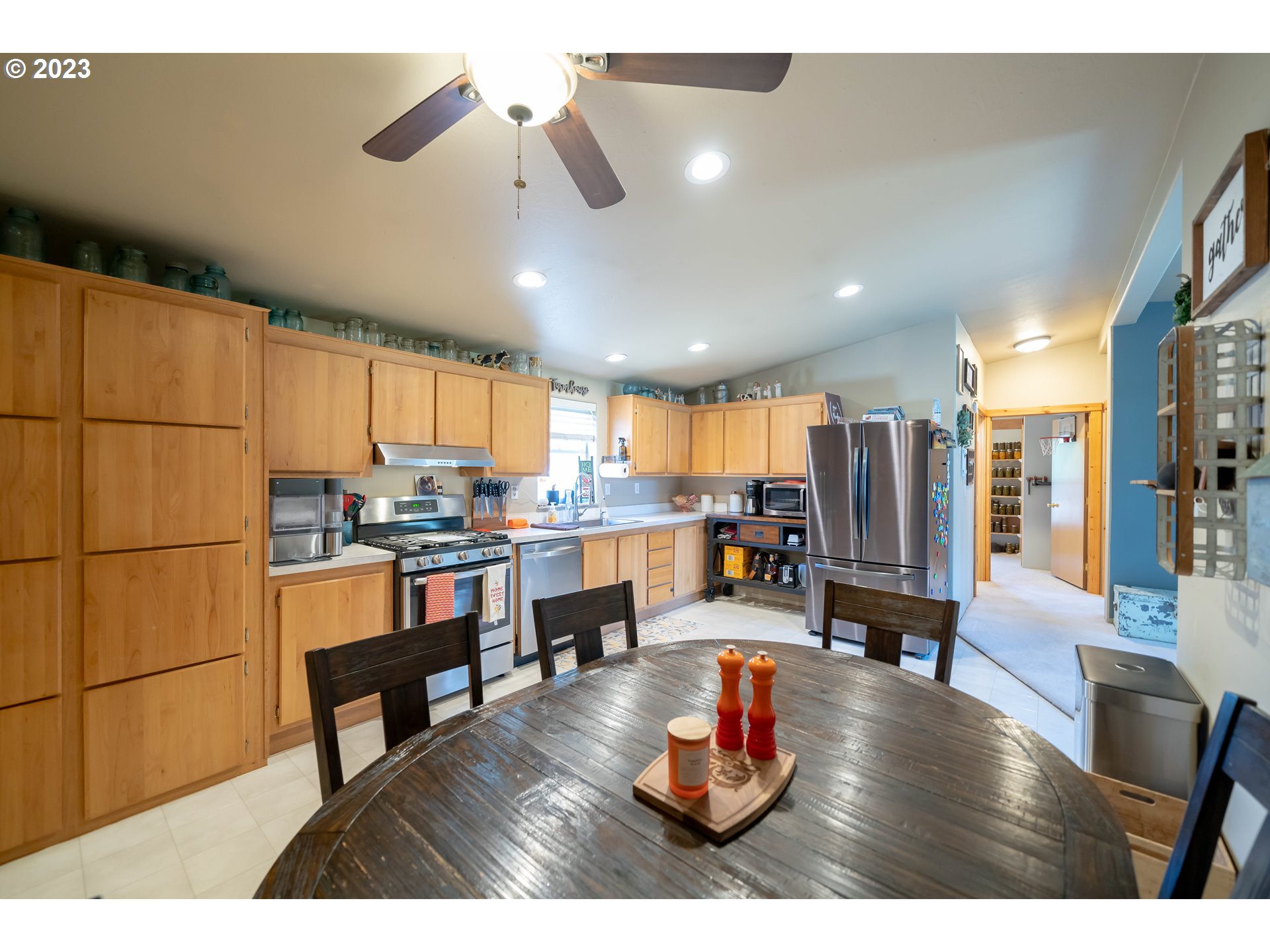 40766 North Mowitch Lyons, OR 97358 - Photo 9 of 31 a living room with lots of furniture and kitchen view