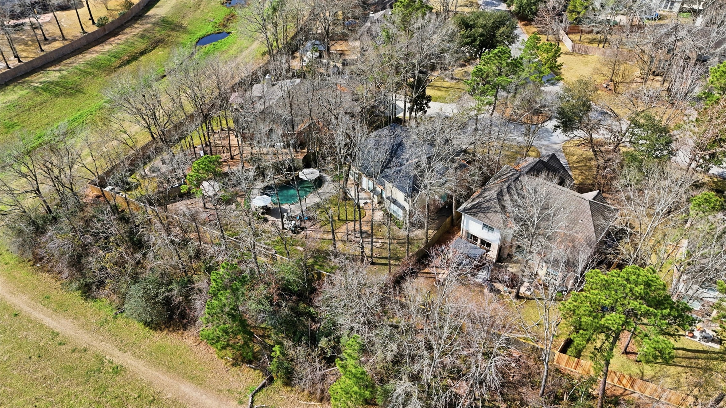 102 Wimberly Way Conroe, TX 77385 - Photo 29 of 33