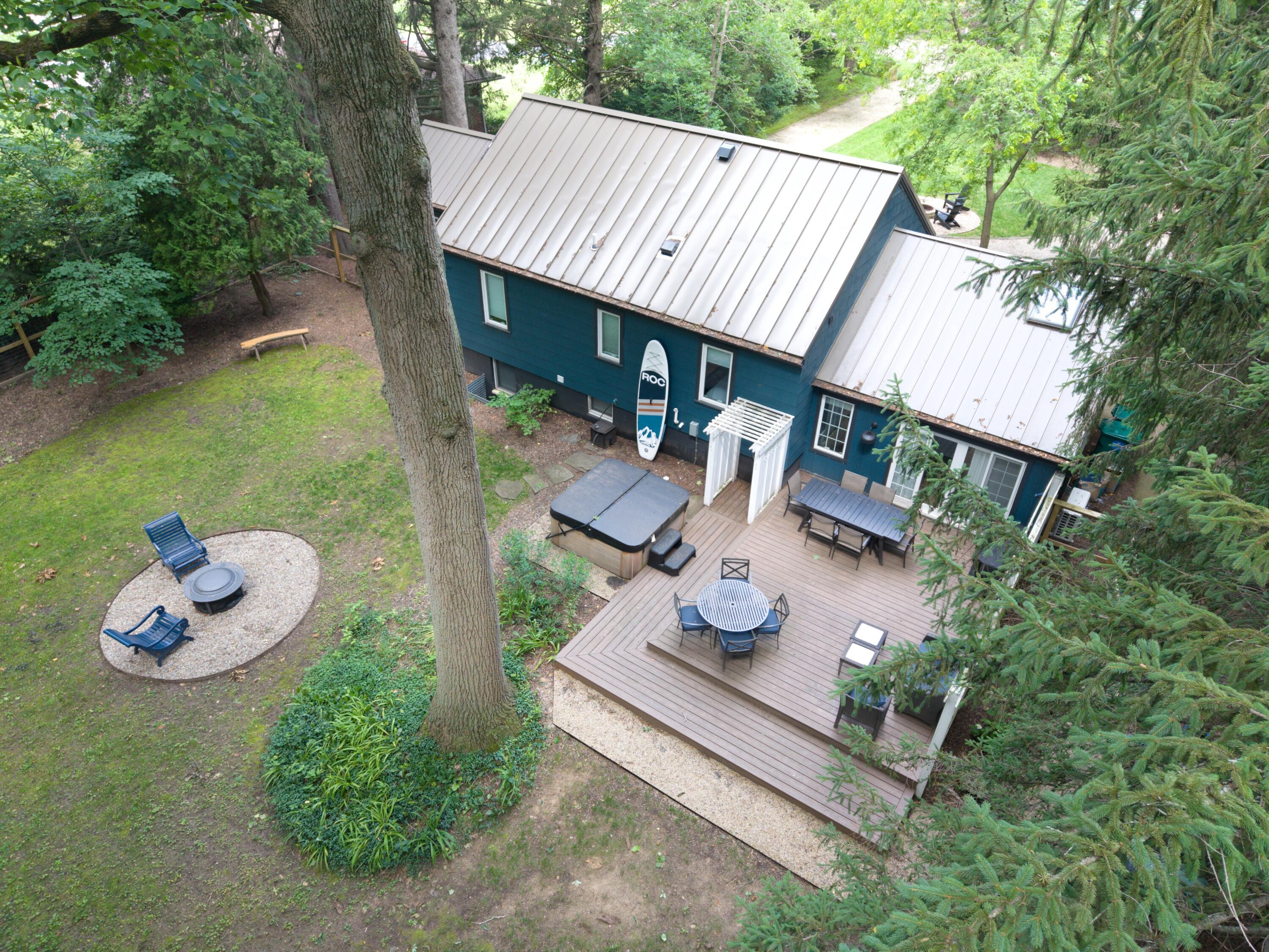 14507 Lakeshore Road Lakeside, MI 49116 - Photo 34 of 36 02-Aerial Back